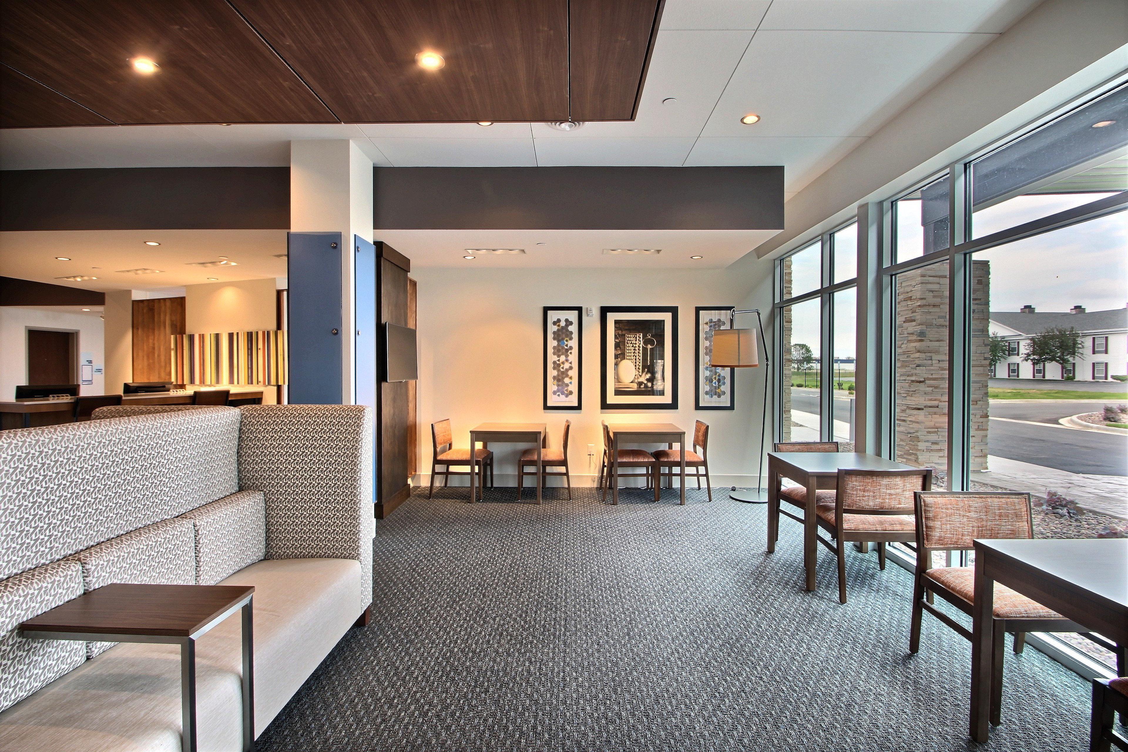 Holiday Inn Express & Suites Fond Du Lac By Ihg Εξωτερικό φωτογραφία