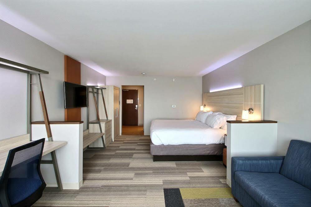 Holiday Inn Express & Suites Fond Du Lac By Ihg Εξωτερικό φωτογραφία