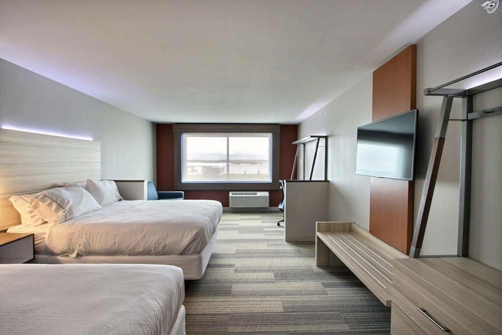 Holiday Inn Express & Suites Fond Du Lac By Ihg Εξωτερικό φωτογραφία