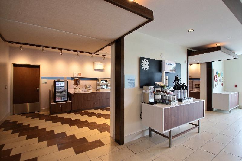 Holiday Inn Express & Suites Fond Du Lac By Ihg Εξωτερικό φωτογραφία