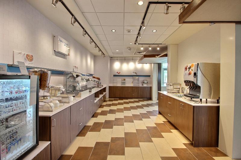 Holiday Inn Express & Suites Fond Du Lac By Ihg Εξωτερικό φωτογραφία